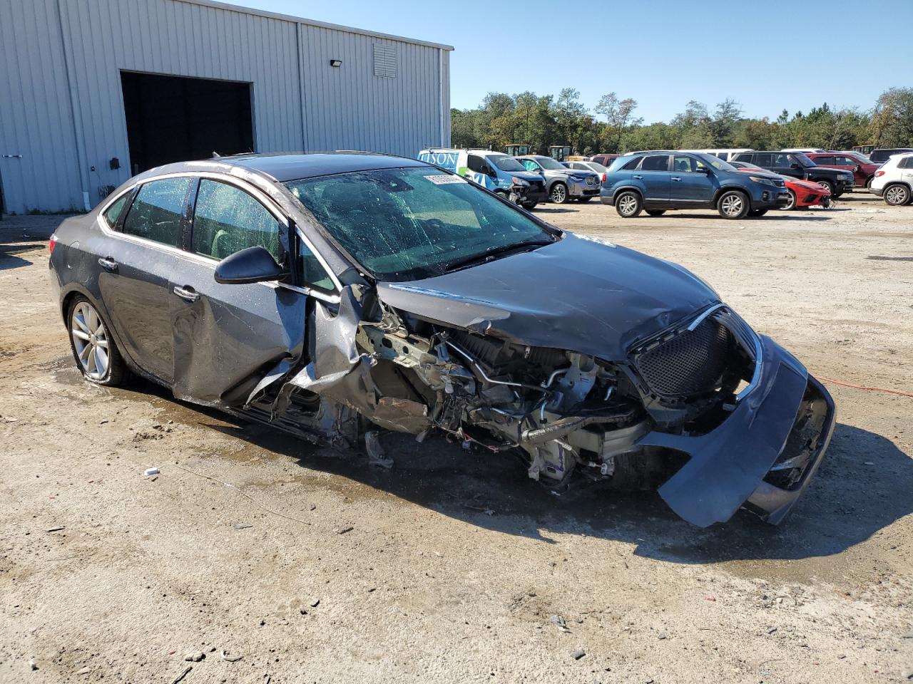 VIN 1G4PR5SK2D4110378 2013 BUICK VERANO no.4