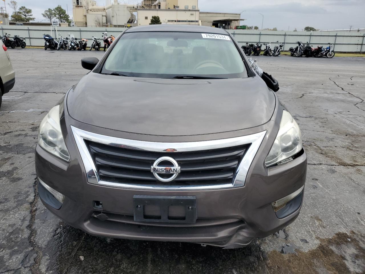 2015 Nissan Altima - Image 5