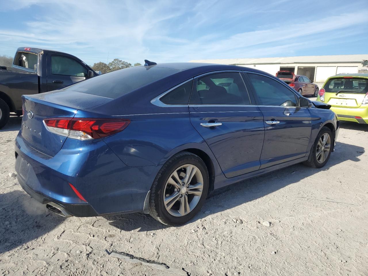 2018 Hyundai Sonata - Image 3