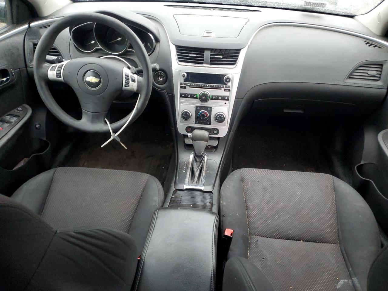 2010 Chevrolet Malibu - Image 8
