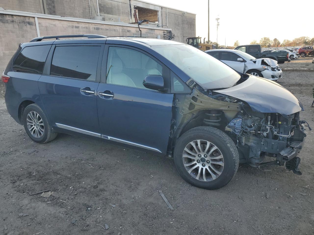 2020 Toyota Sienna - Image 4