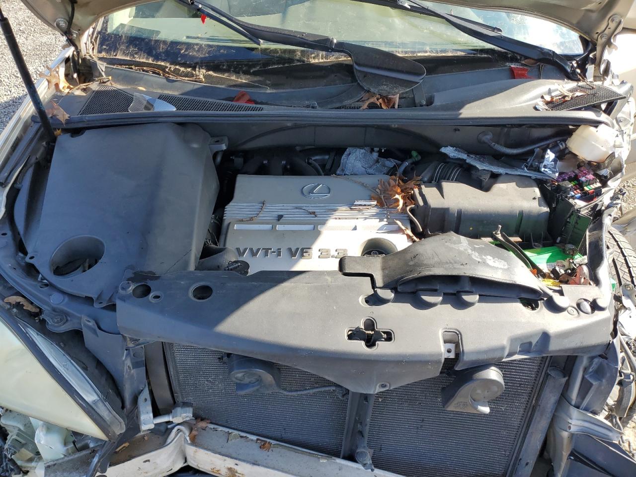 2005 Lexus RX - Image 12