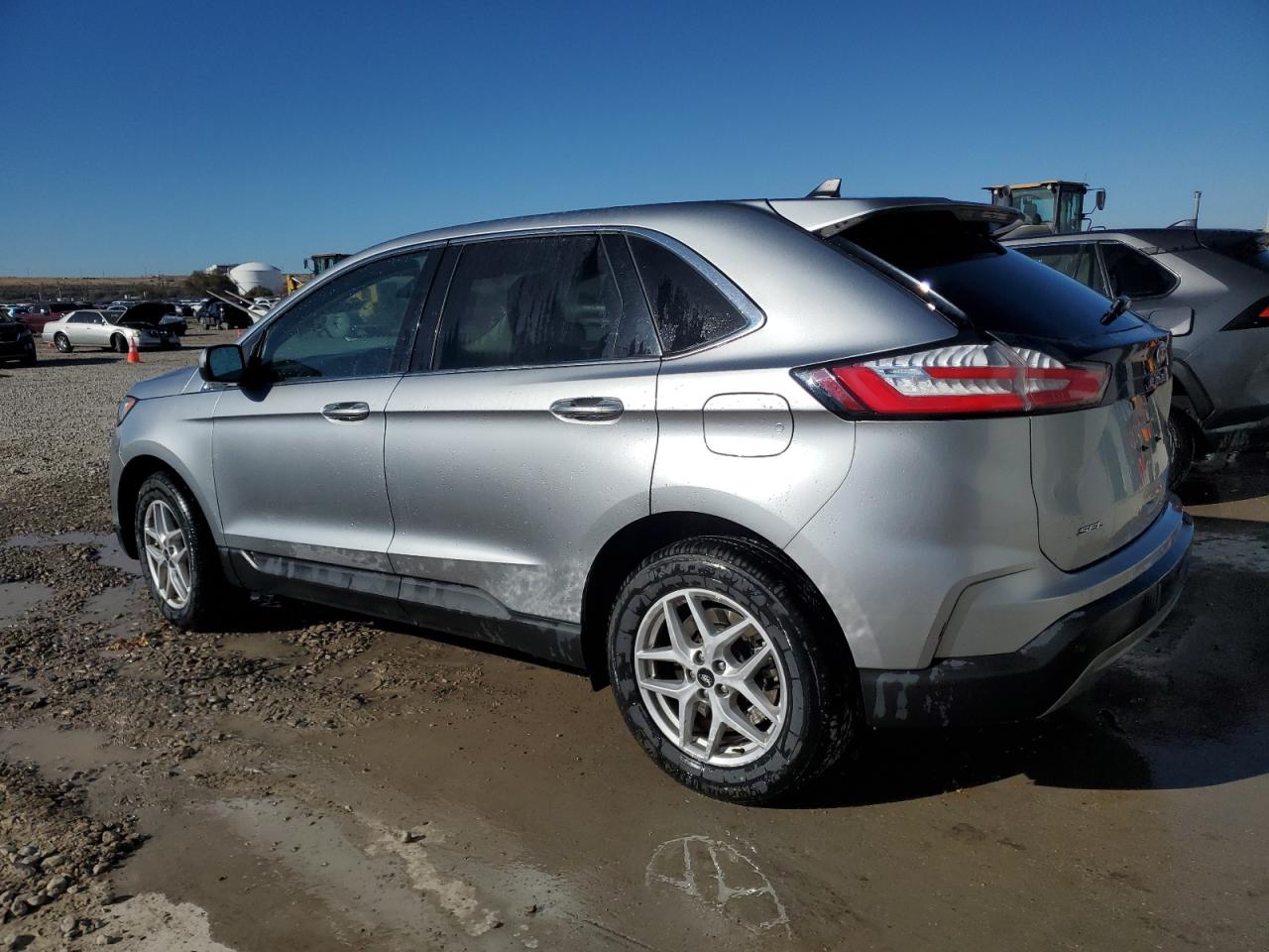 2023 Ford Edge - Image 2