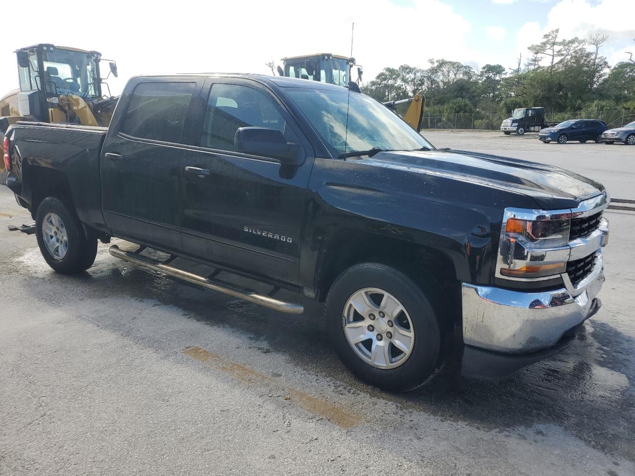 2016 Chevrolet Silverado - Image 4