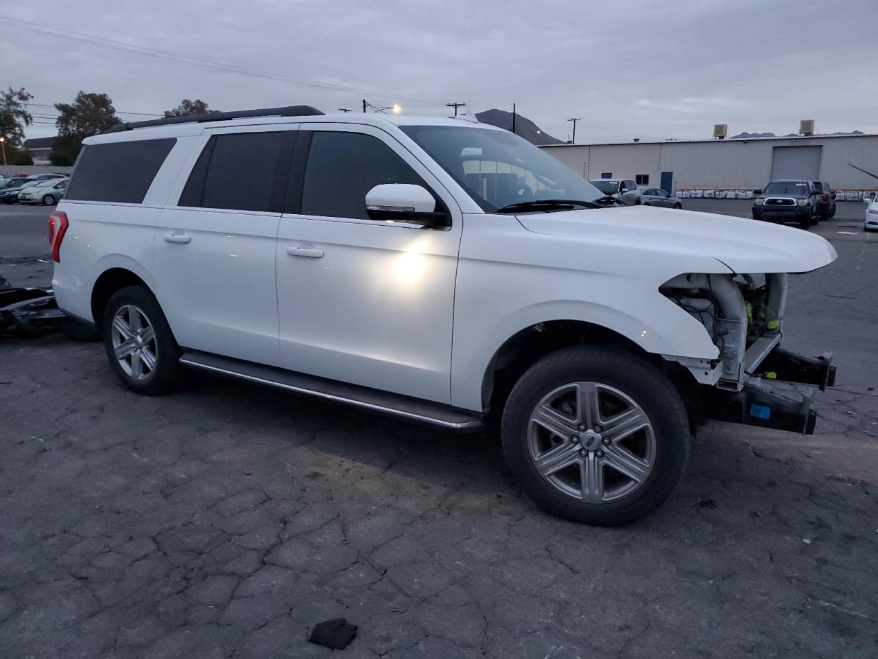 VIN 1FMJK1HT5KEA24783 2019 FORD EXPEDITION no.4