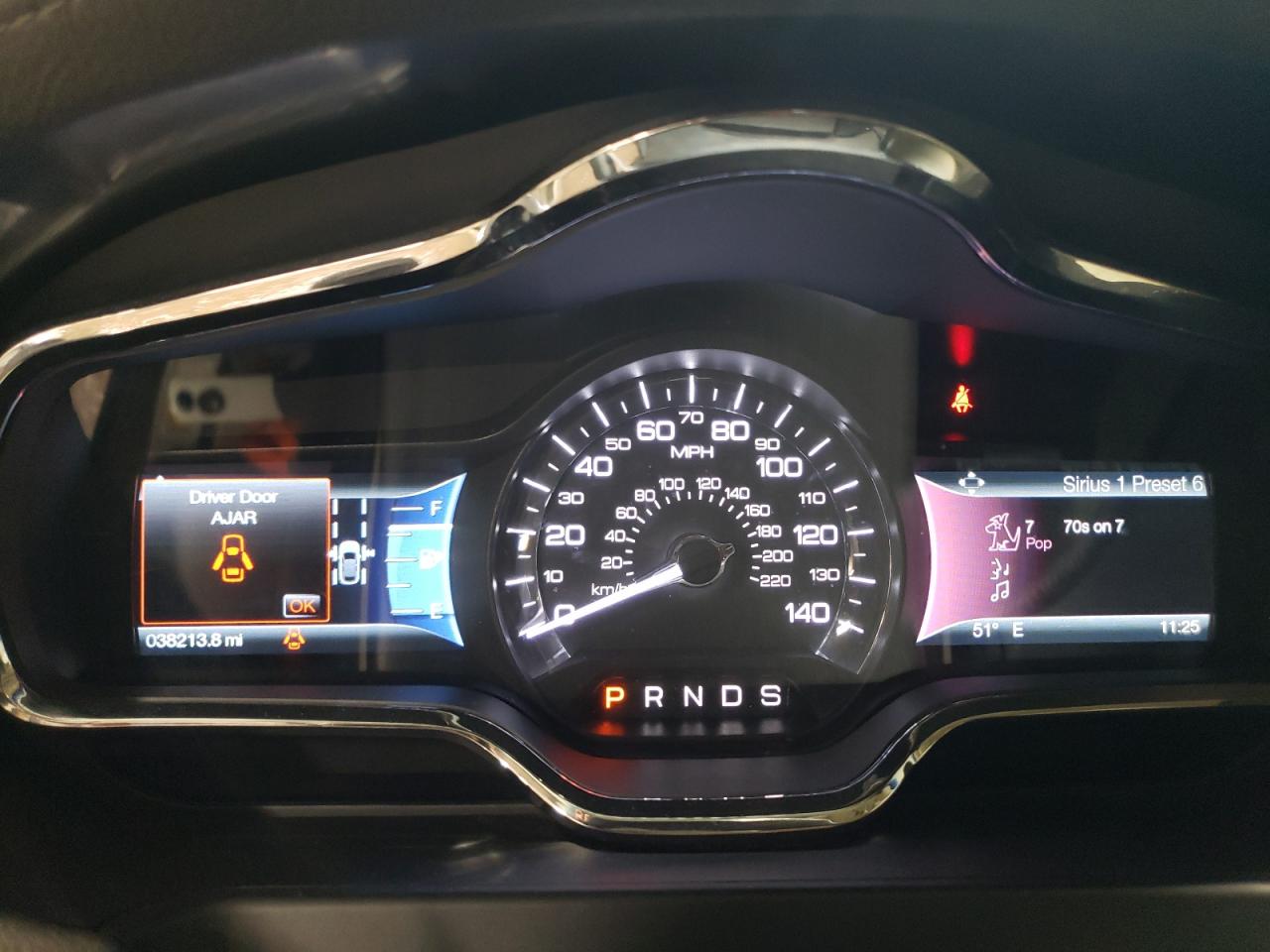 2019 Lincoln MKT - Image 9