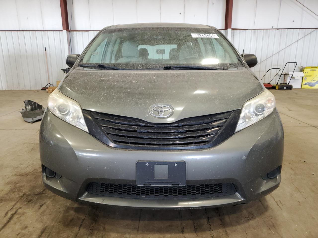 2013 Toyota Sienna - Image 5