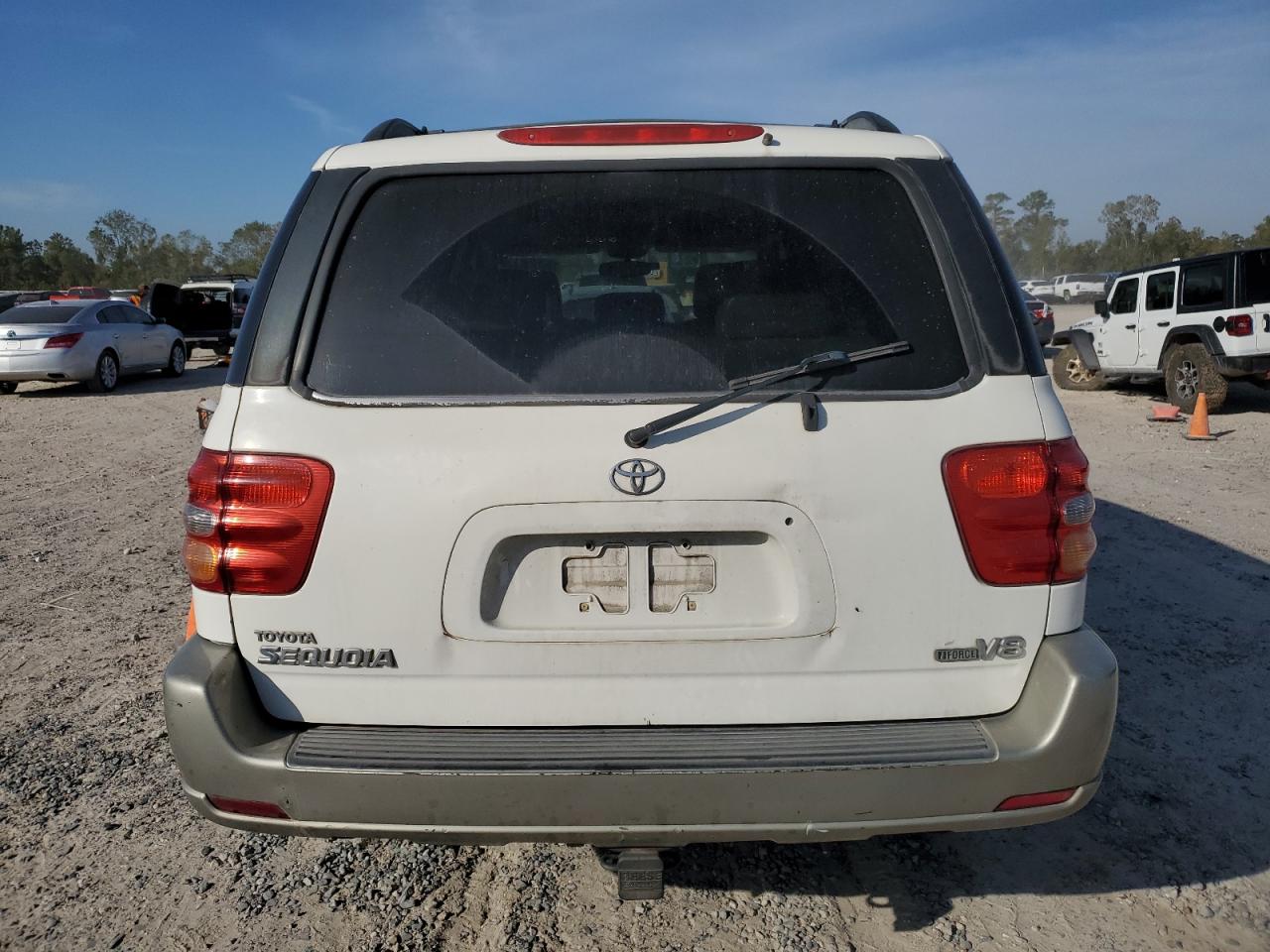 2004 Toyota Sequoia Sr5 VIN: 5TDZT34A24S221539 Lot: 82633684