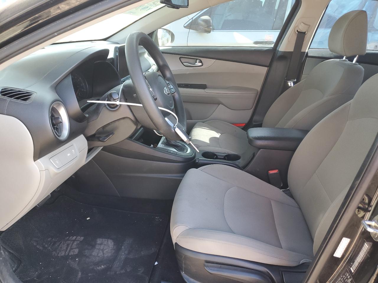 2019 Kia Forte - Image 7