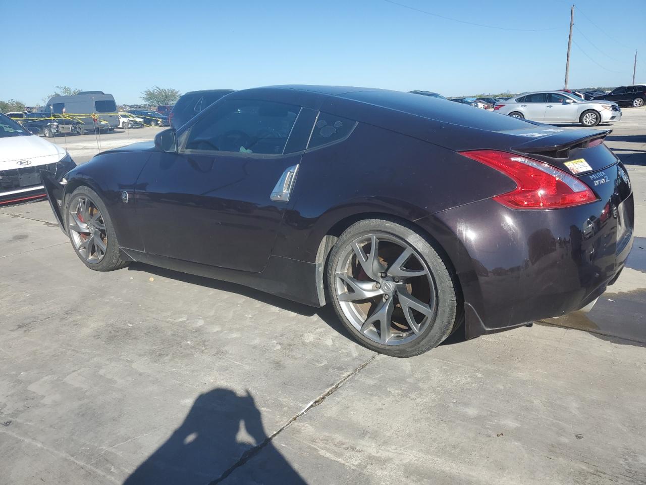 2014 Nissan 370Z - Image 2
