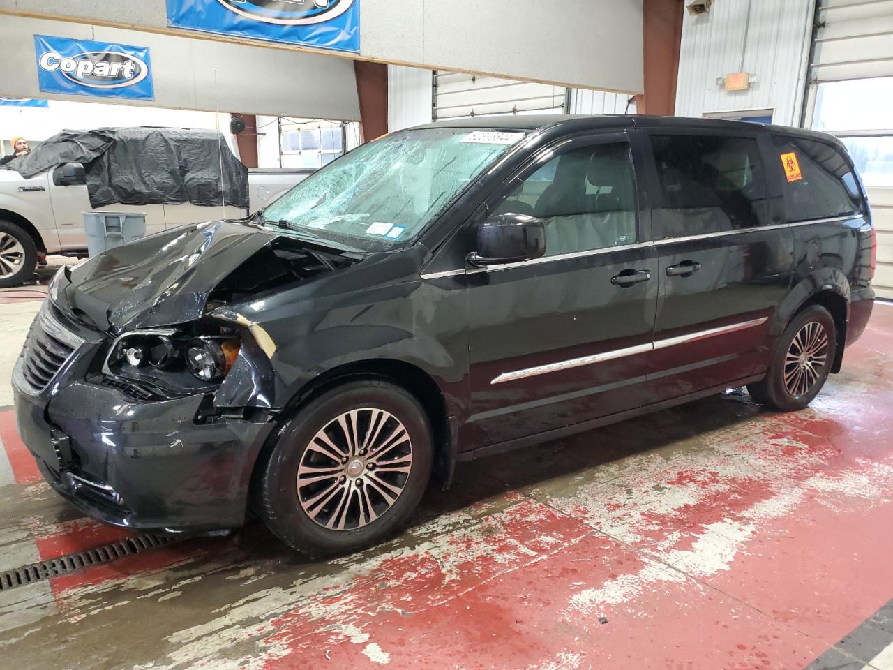 VIN 2C4RC1HG7ER218830 2014 CHRYSLER MINIVAN no.1