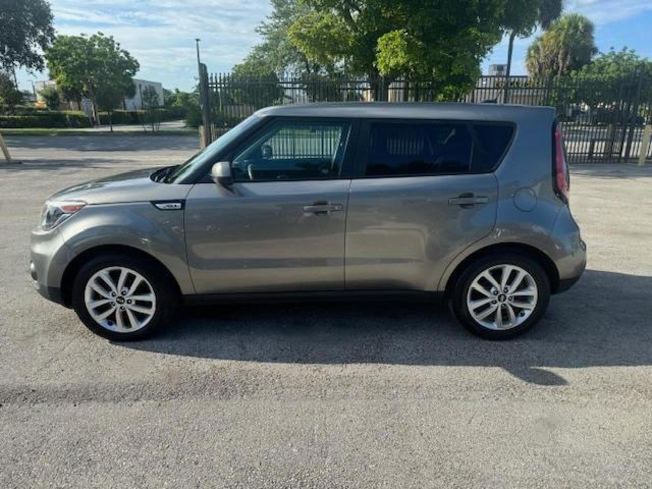 2017 Kia Soul + VIN: KNDJP3A59H7448123 Lot: 80171724