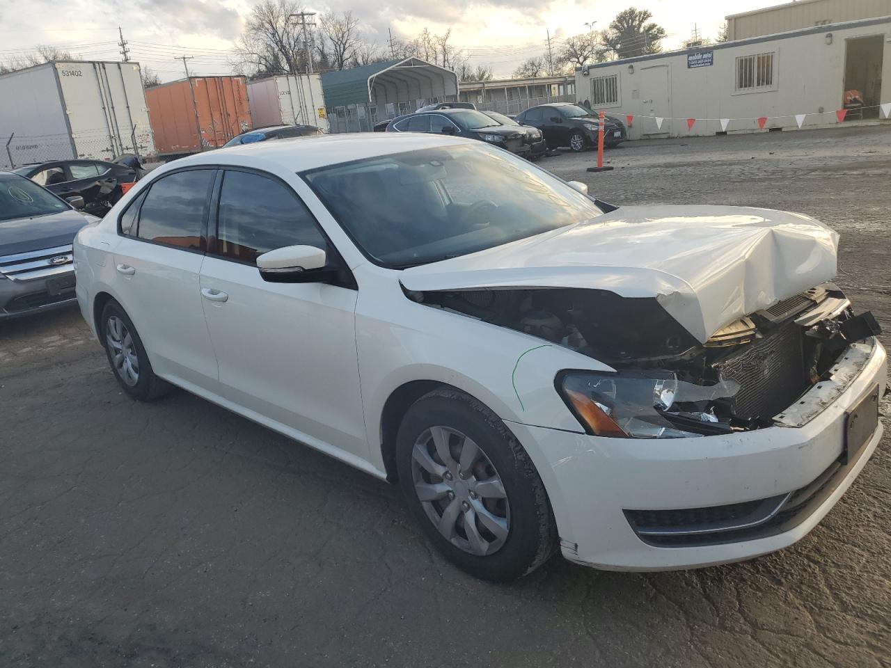 2014 Volkswagen Passat - Image 4