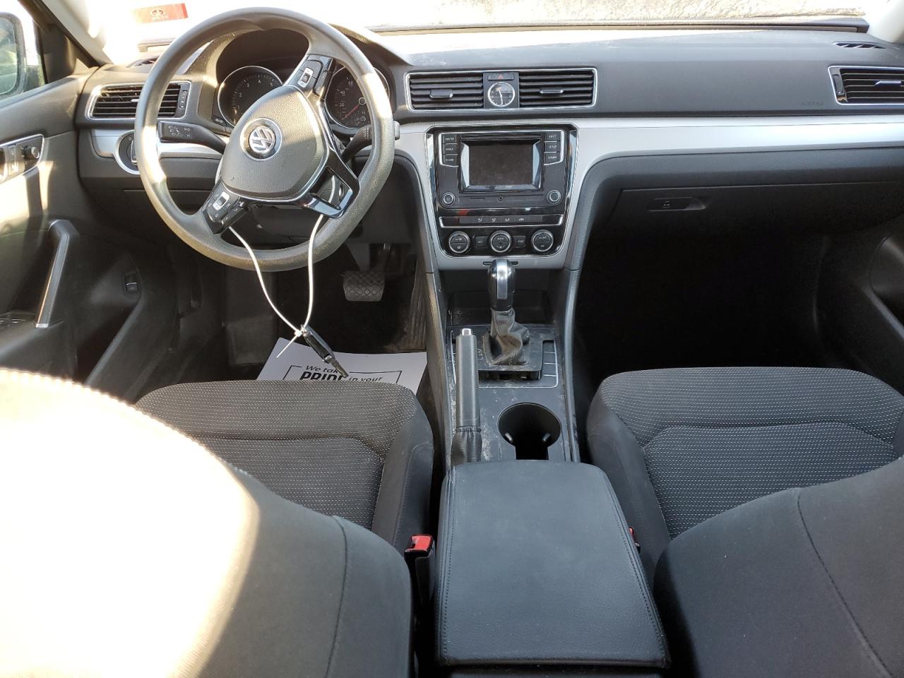 2016 Volkswagen Passat - Image 8