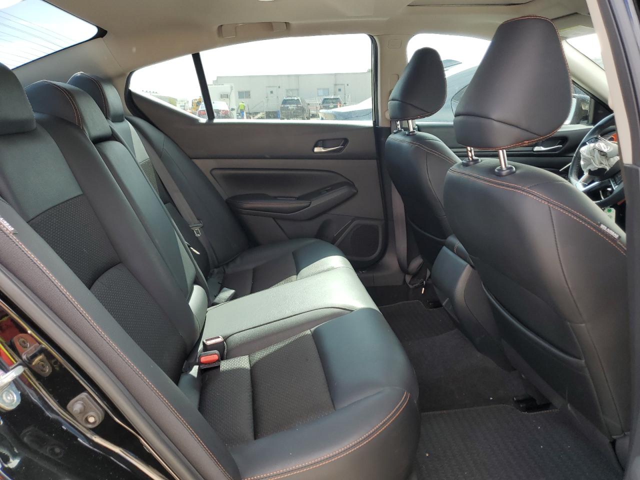 2020 Nissan Altima - Image 10