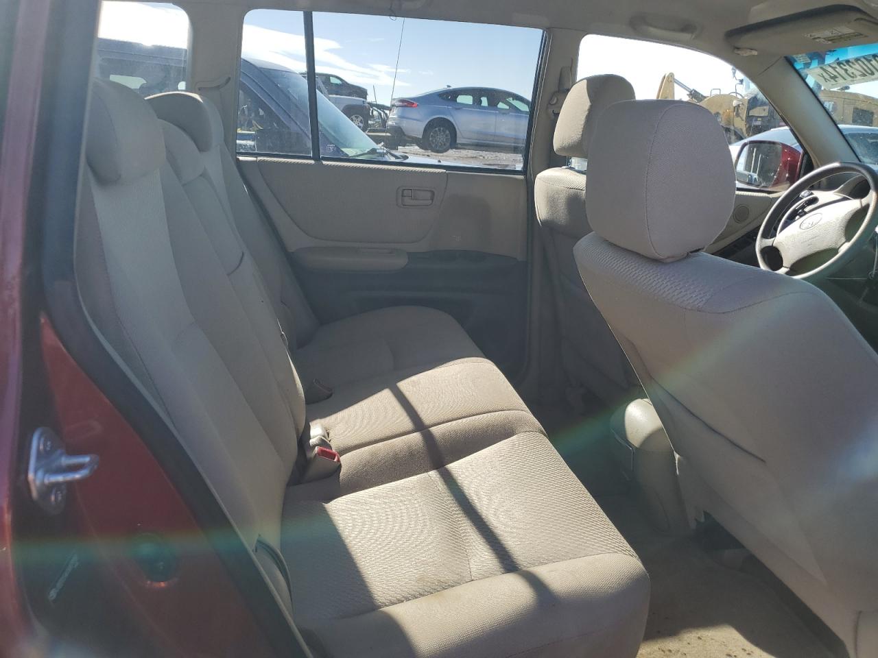 2005 Toyota Highlander - Image 11