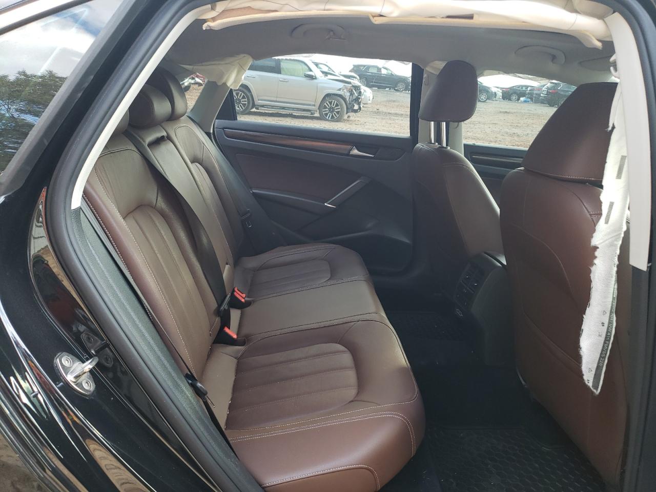 2020 Volkswagen Passat - Image 10