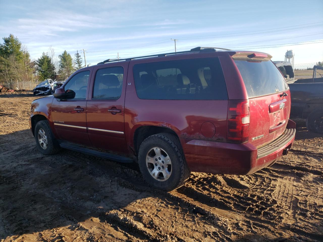 2011 Chevrolet Suburban - Image 2