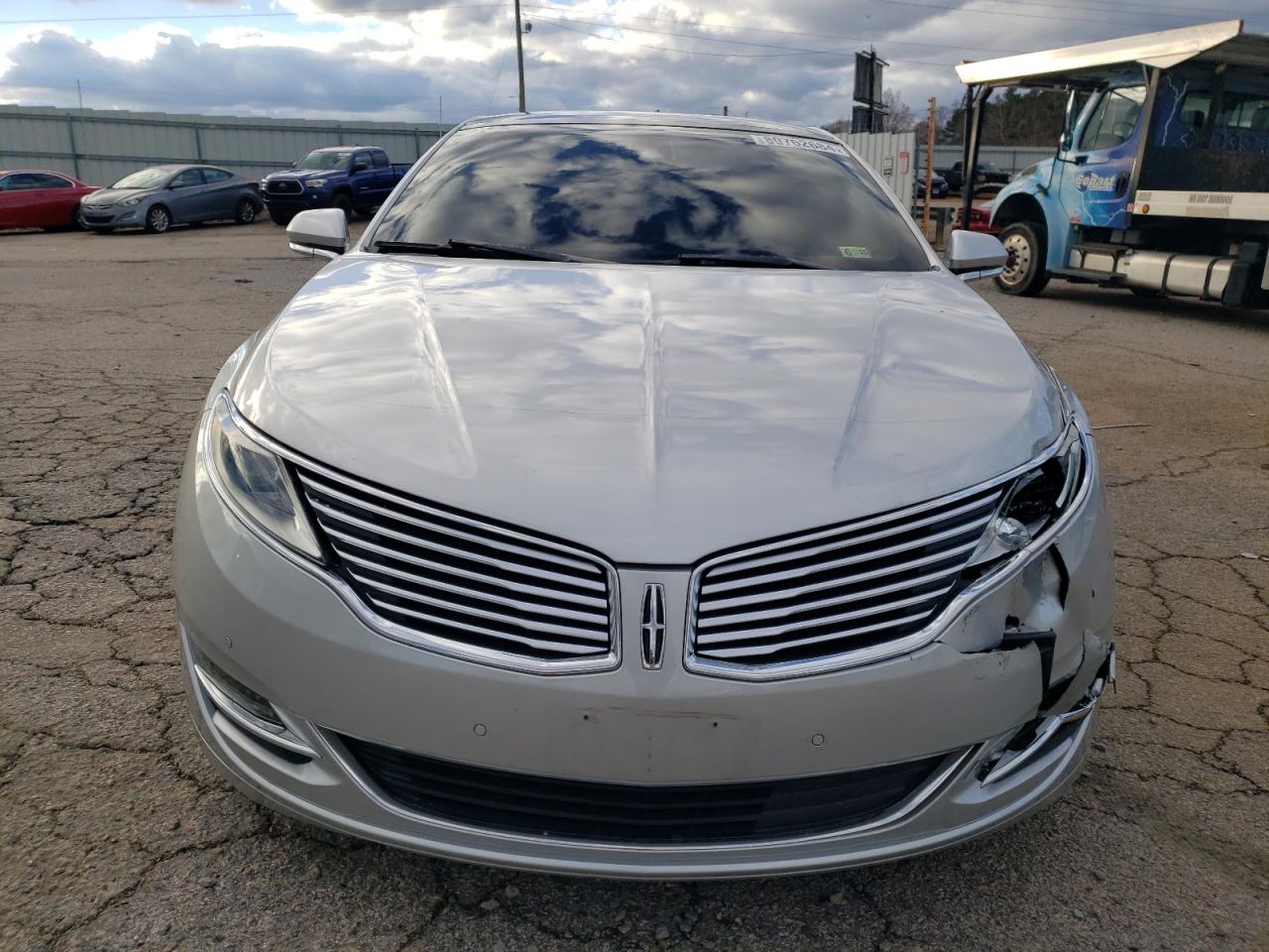 2016 Lincoln MKZ - Image 5
