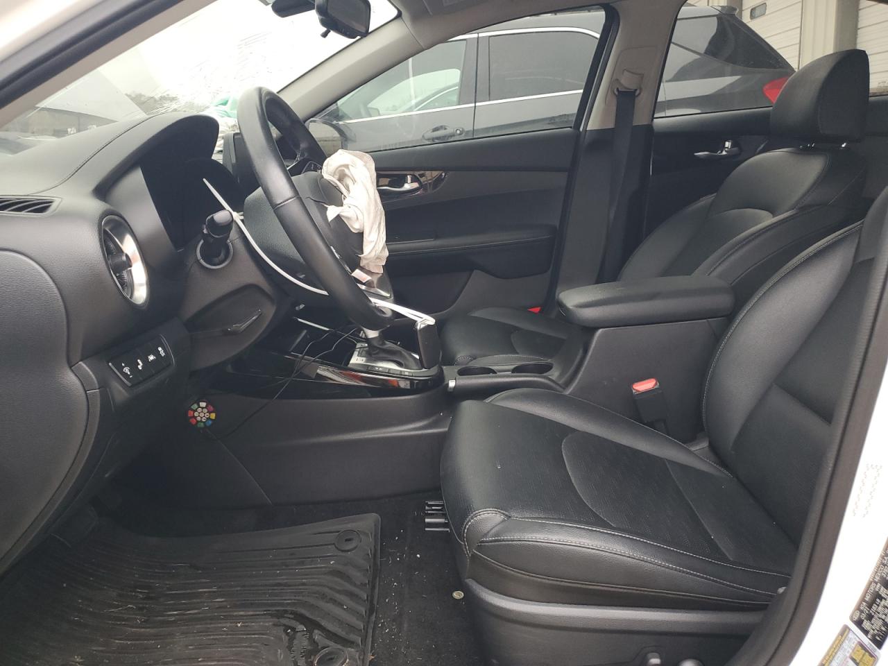 2021 Kia Forte - Image 7