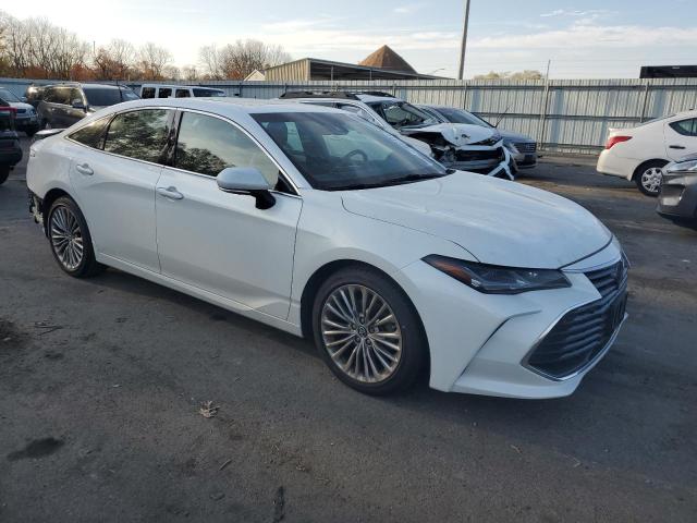  TOYOTA AVALON 2019 Biały