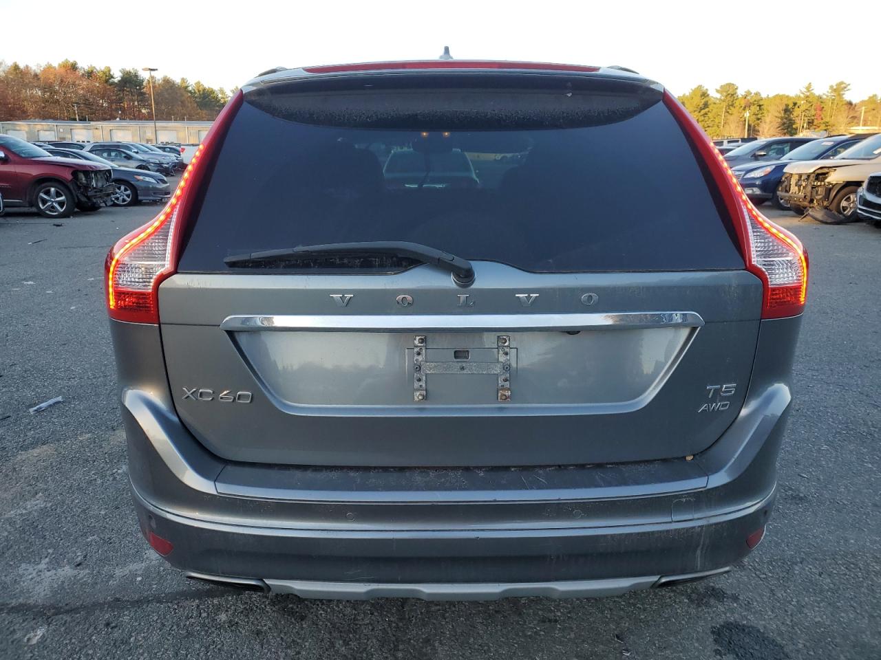 2017 Volvo Xc60 T5 Inscription VIN: YV440MRU9H2028892 Lot: 80732654