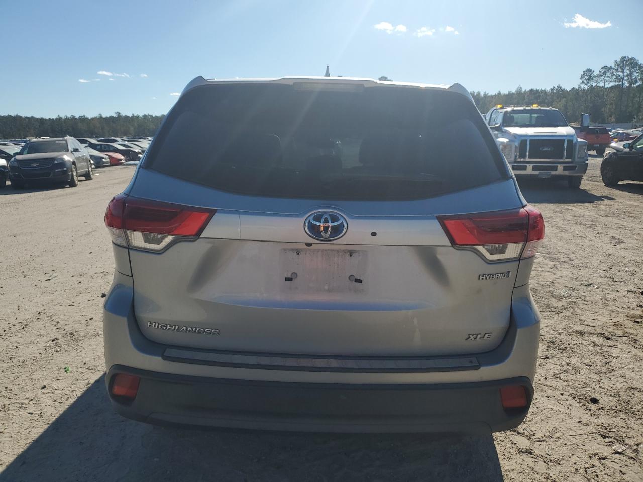 2018 Toyota Highlander - Image 6