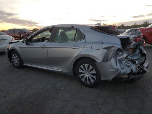 TOYOTA CAMRY 2020 Srebrny