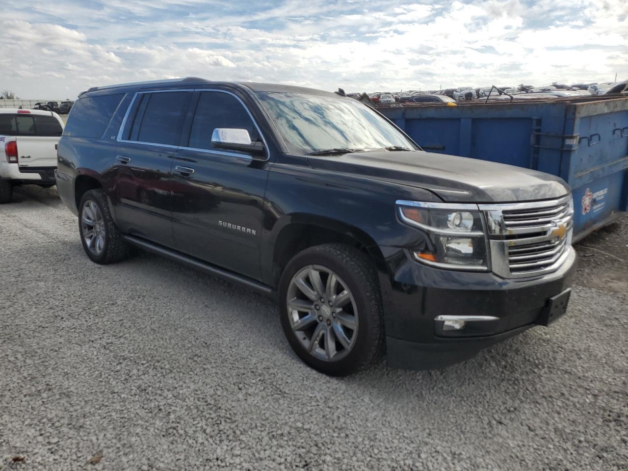 2015 Chevrolet Suburban - Image 4