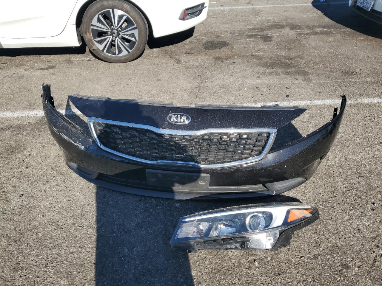 VIN 3KPFK4A7XJE282342 2018 KIA FORTE no.12