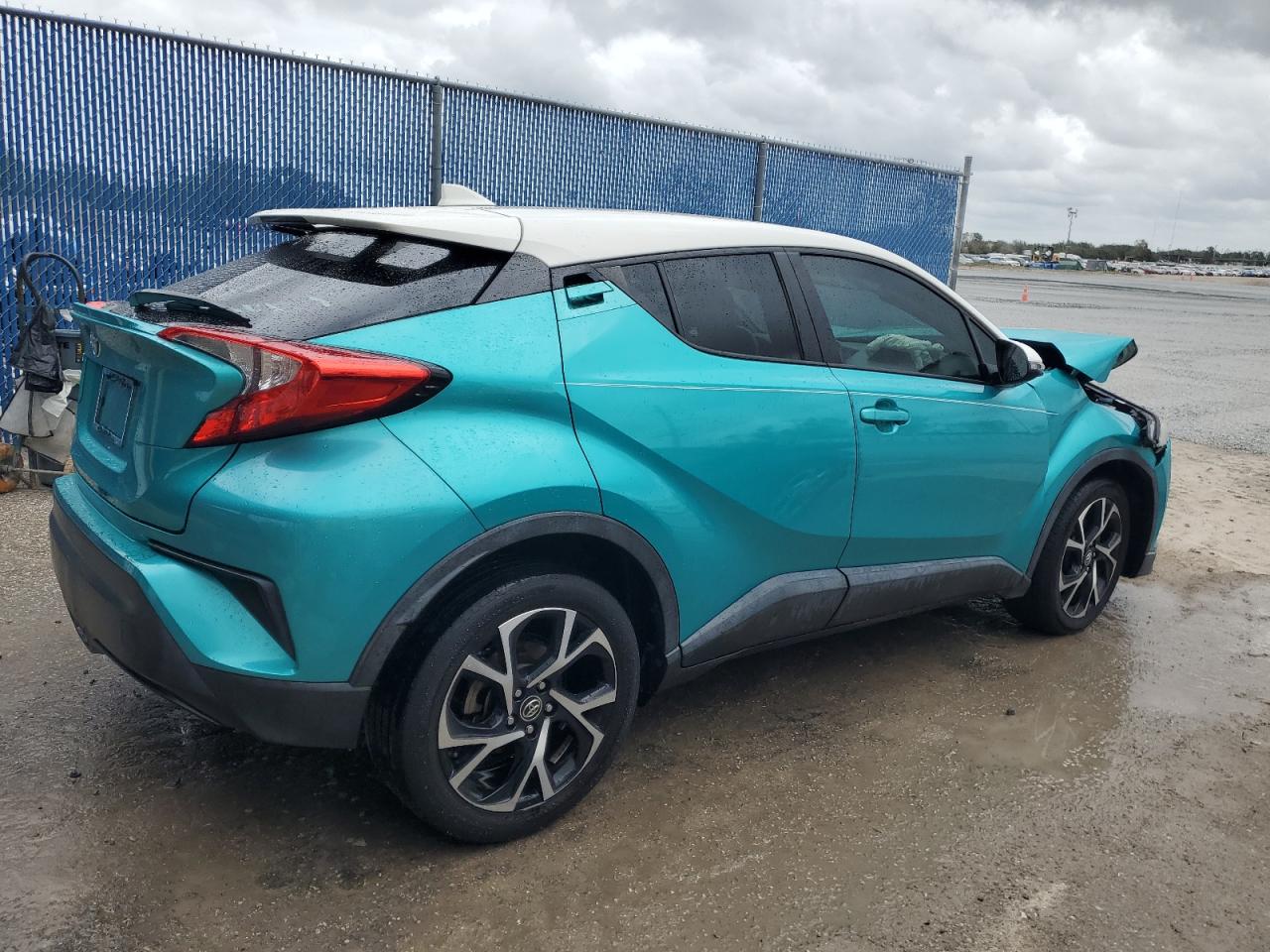 VIN NMTKHMBX3JR037379 2018 TOYOTA C-HR no.3