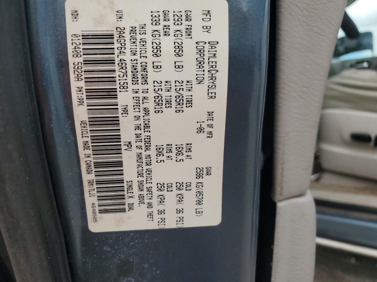 2006 Chrysler Town & Country - Image 13
