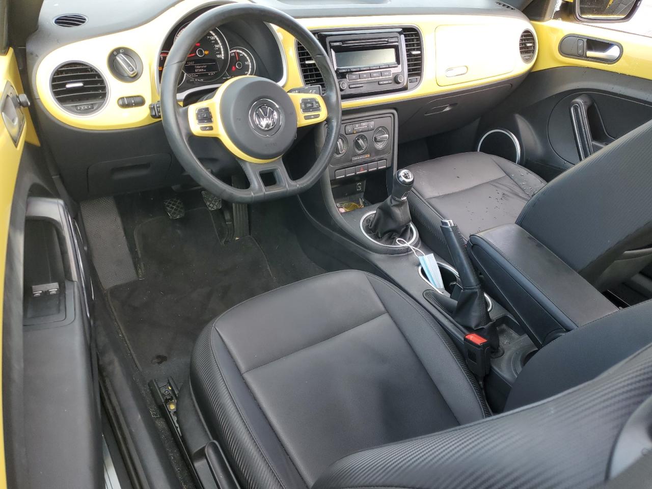 2015 Volkswagen Beetle - Image 8