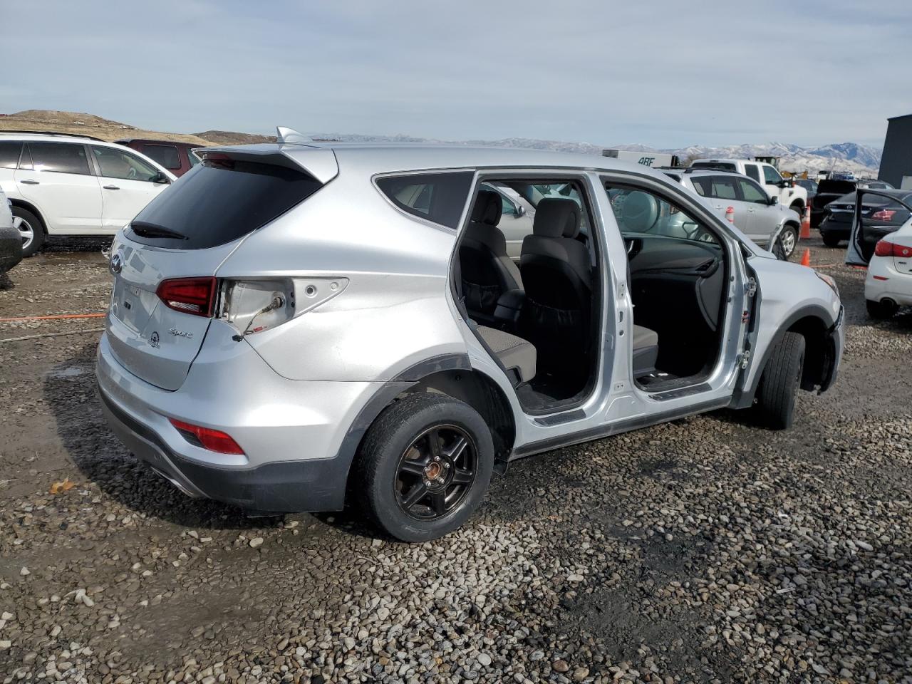 2017 Hyundai Santa Fe - Image 3