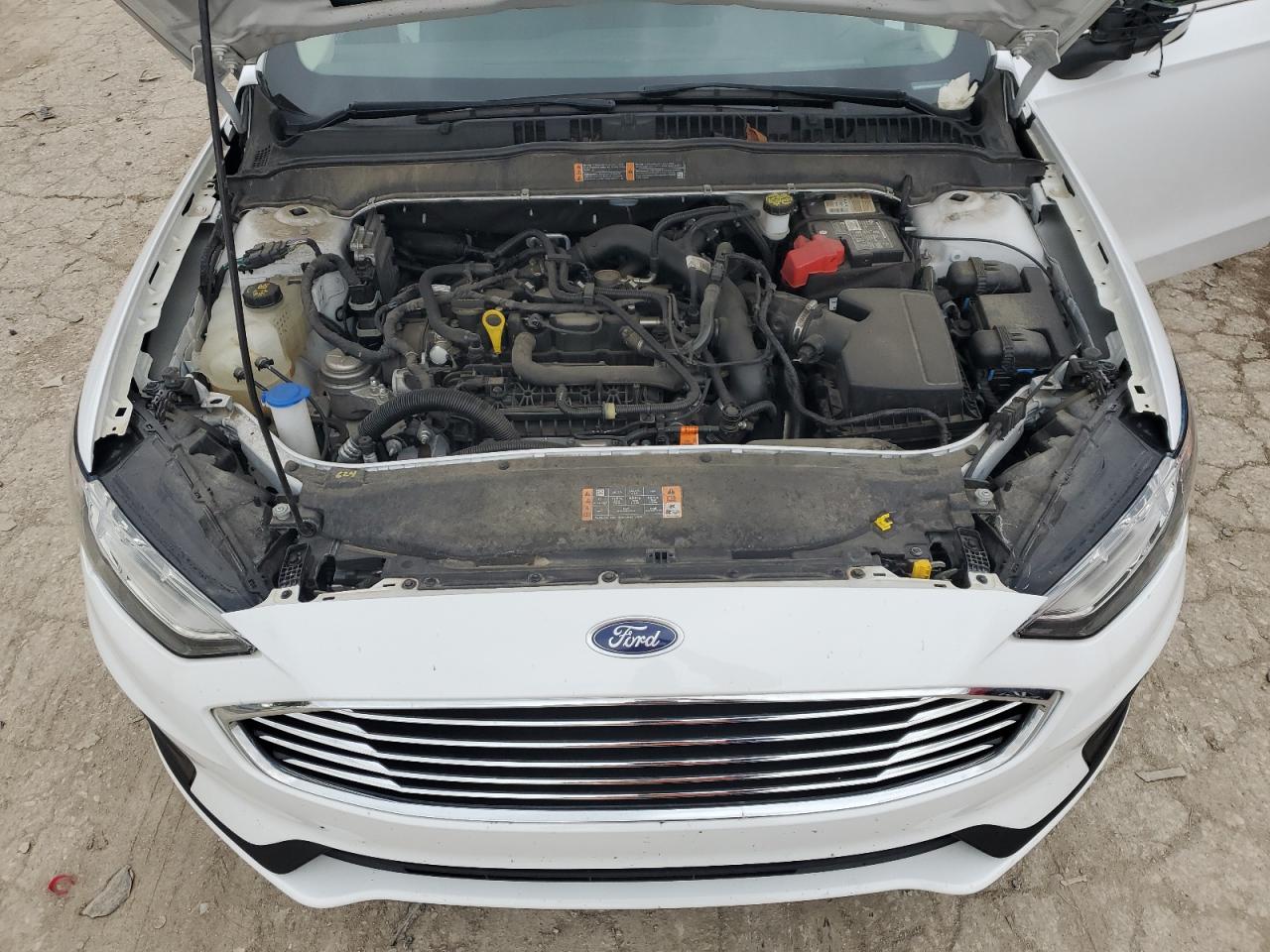 2020 Ford Fusion - Image 12
