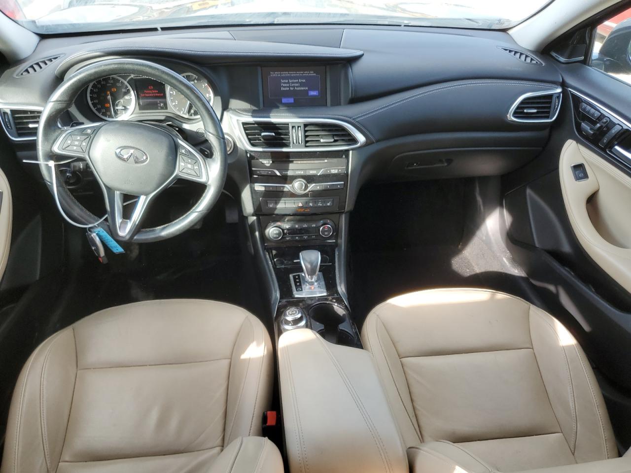 2017 Infiniti QX30 - Image 8