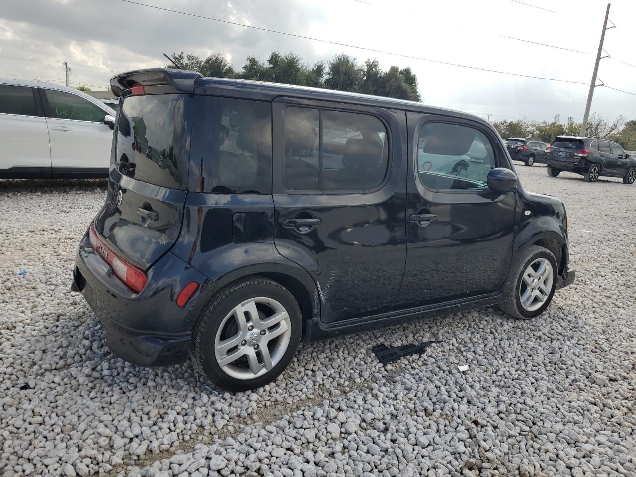2011 Nissan Cube - Image 3