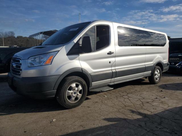  FORD TRANSIT 2018 Серебристый