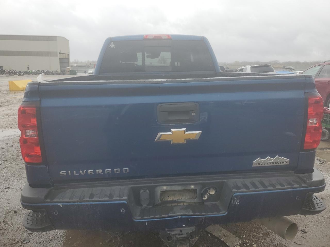 2017 Chevrolet Silverado - Image 6
