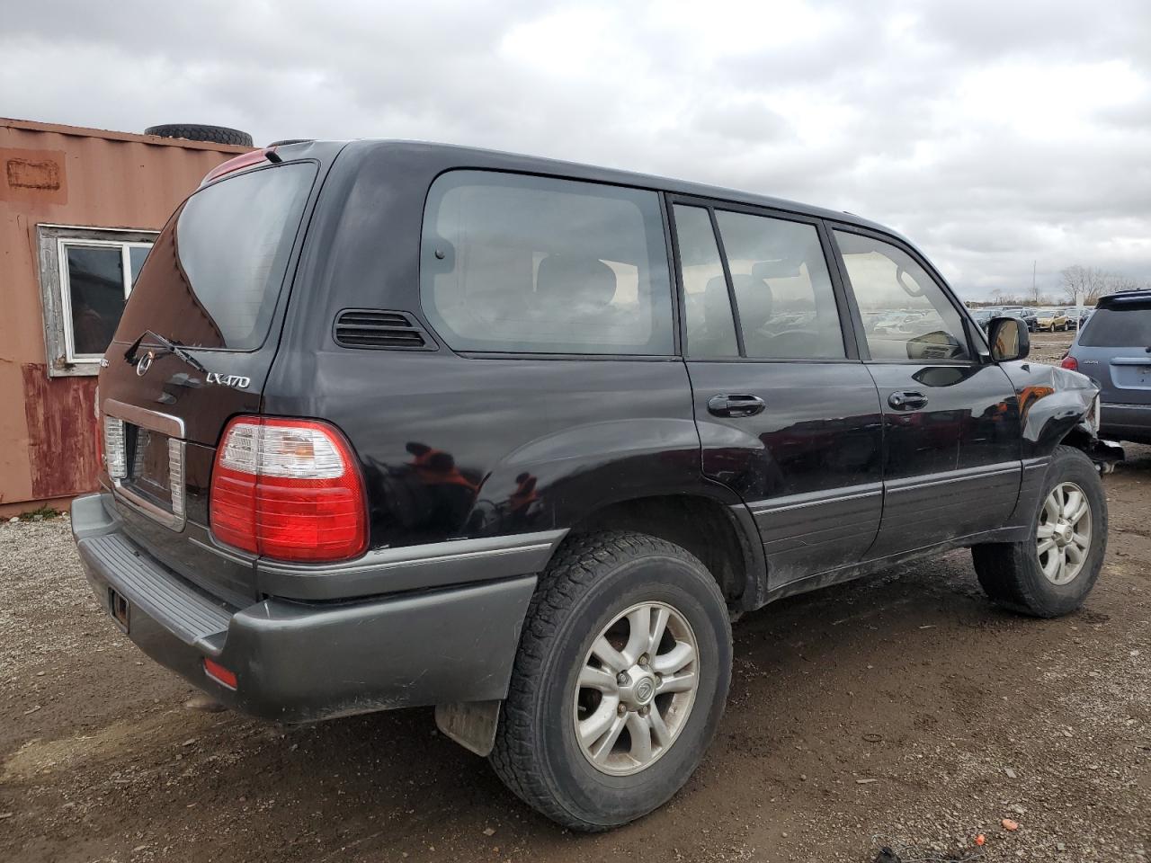 2003 Lexus LX - Image 3