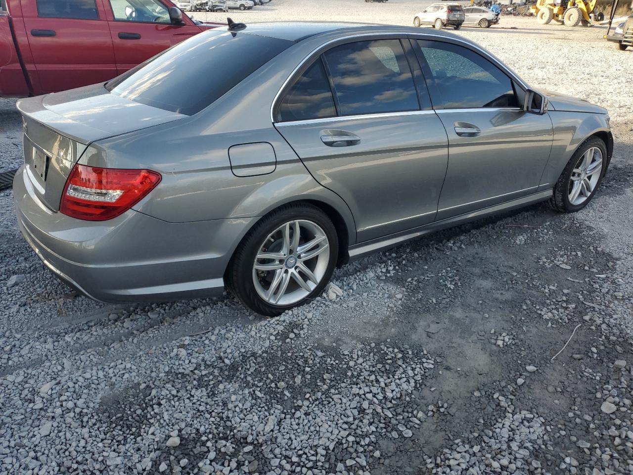 VIN WDDGF4HB5ER318604 2014 MERCEDES-BENZ C-CLASS no.3