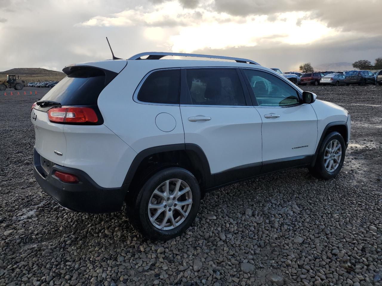 2016 Jeep Grand Cherokee - Image 3
