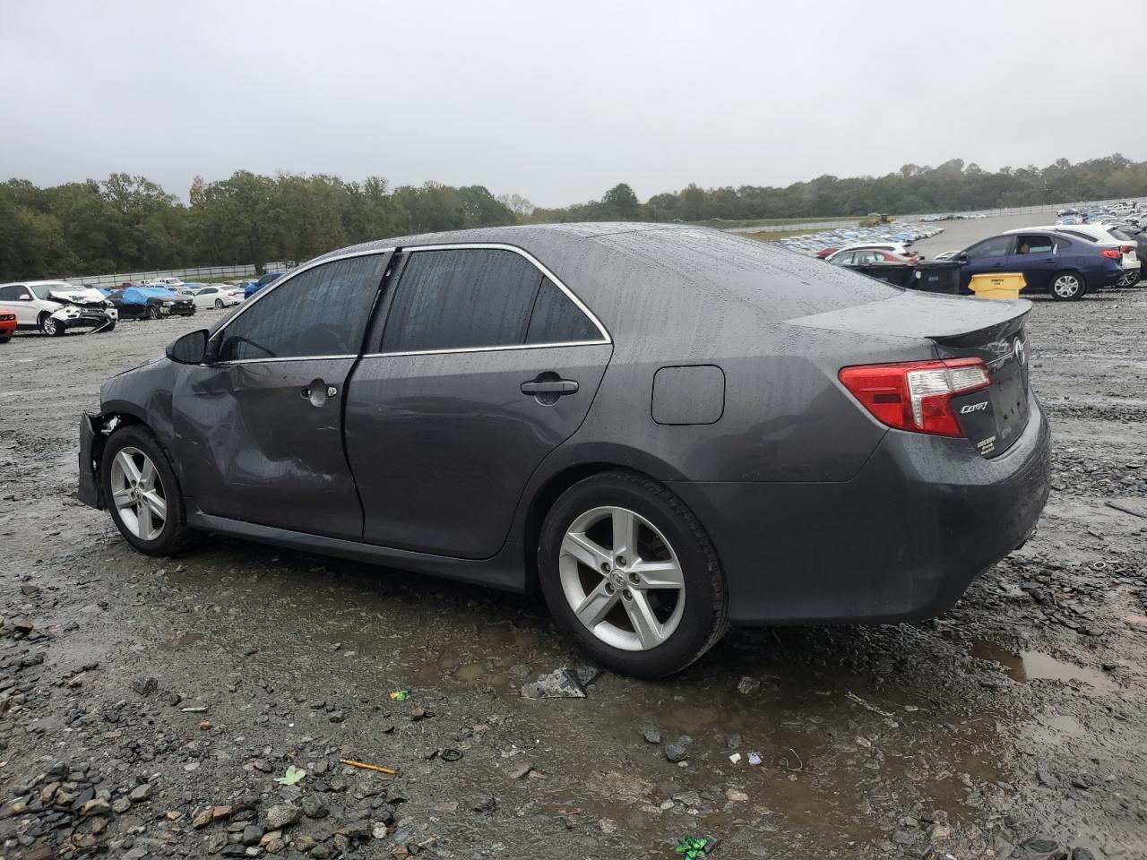 2014 Toyota Camry - Image 2