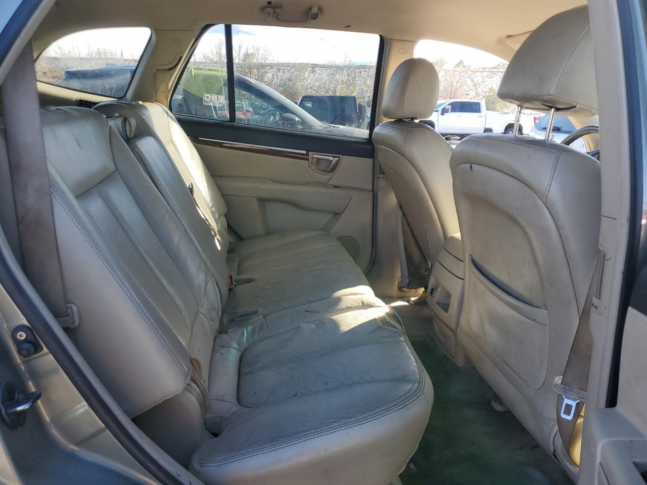 2007 Hyundai Santa Fe - Image 11