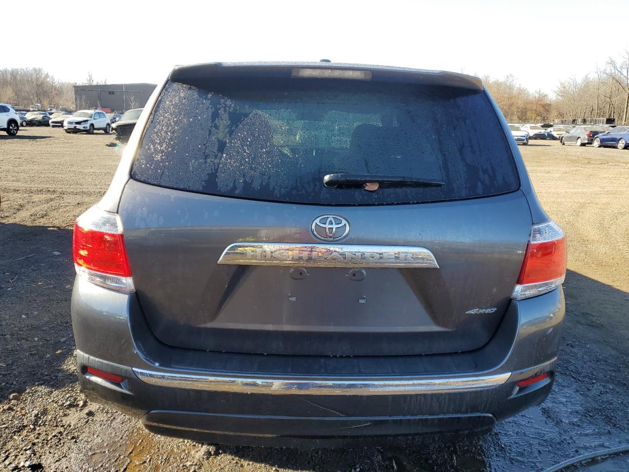 2012 Toyota Highlander Base VIN: 5TDBK3EH2CS108219 Lot: 81331974