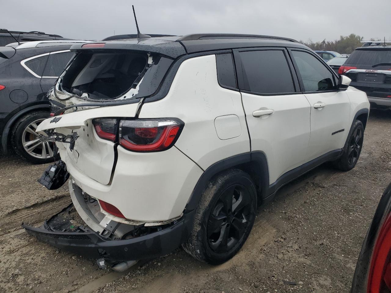 2019 Jeep Compass - Image 3