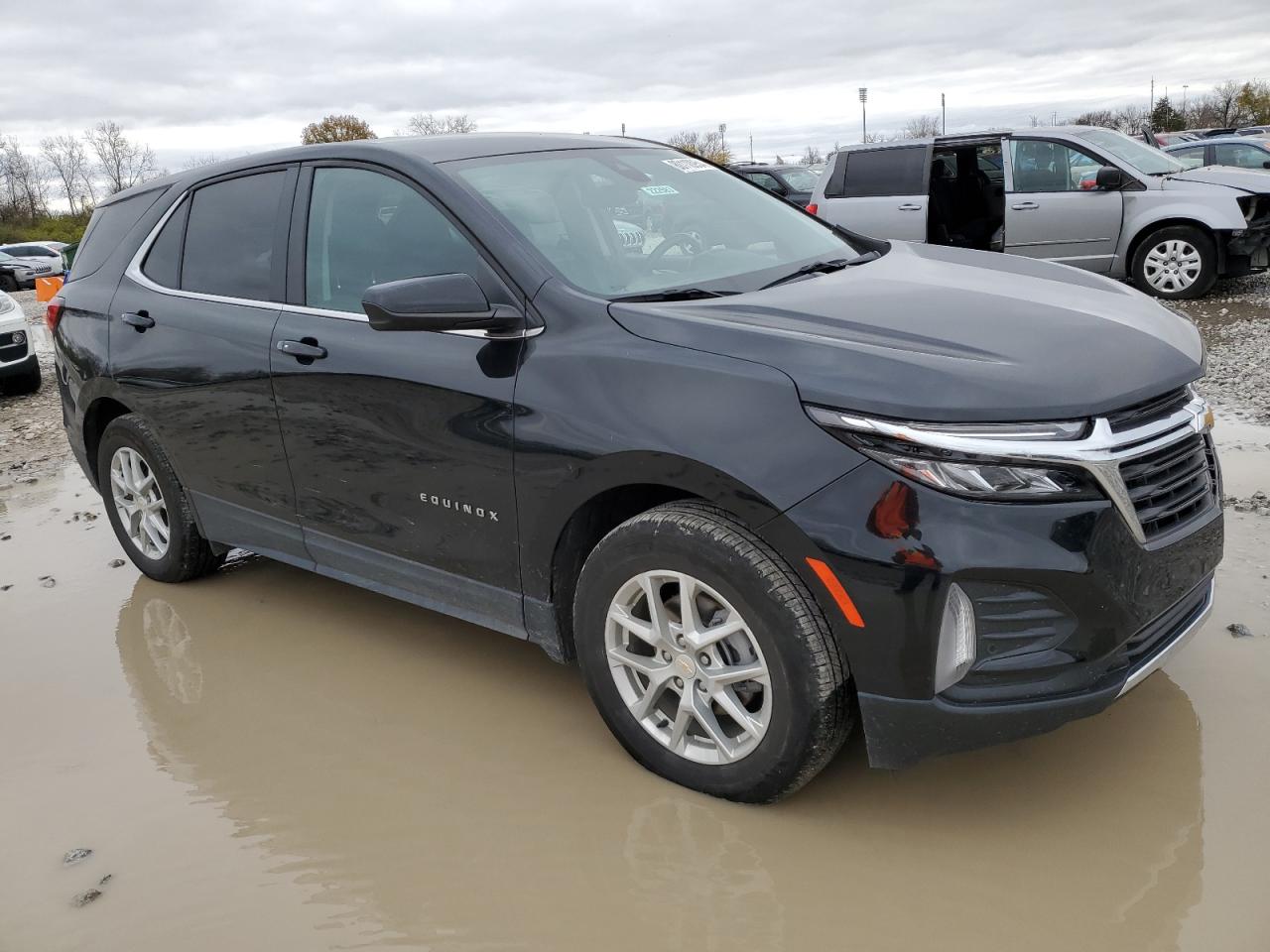 2022 Chevrolet Equinox - Image 4
