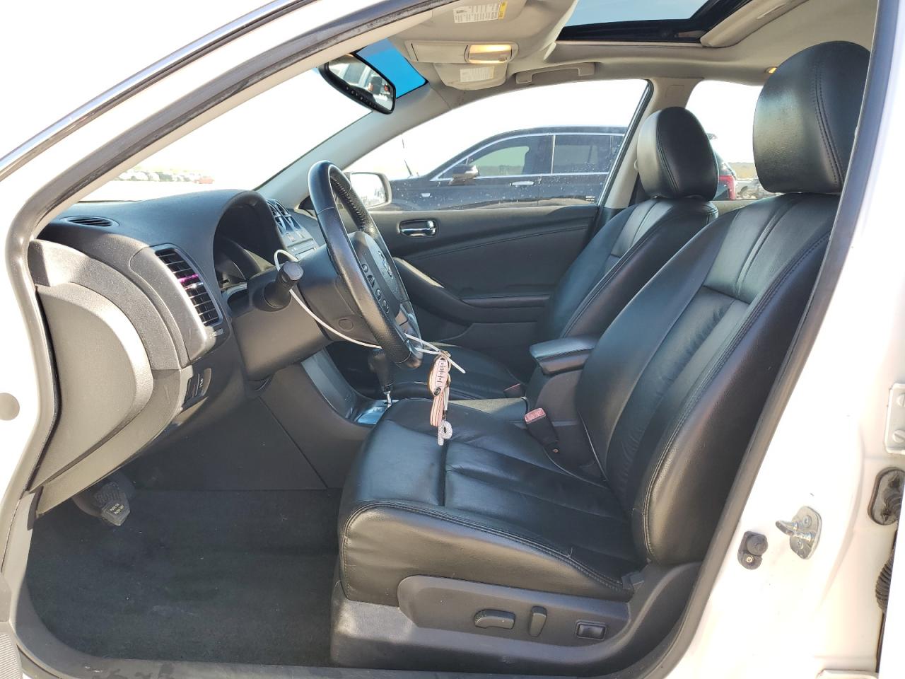 2012 Nissan Altima - Image 7