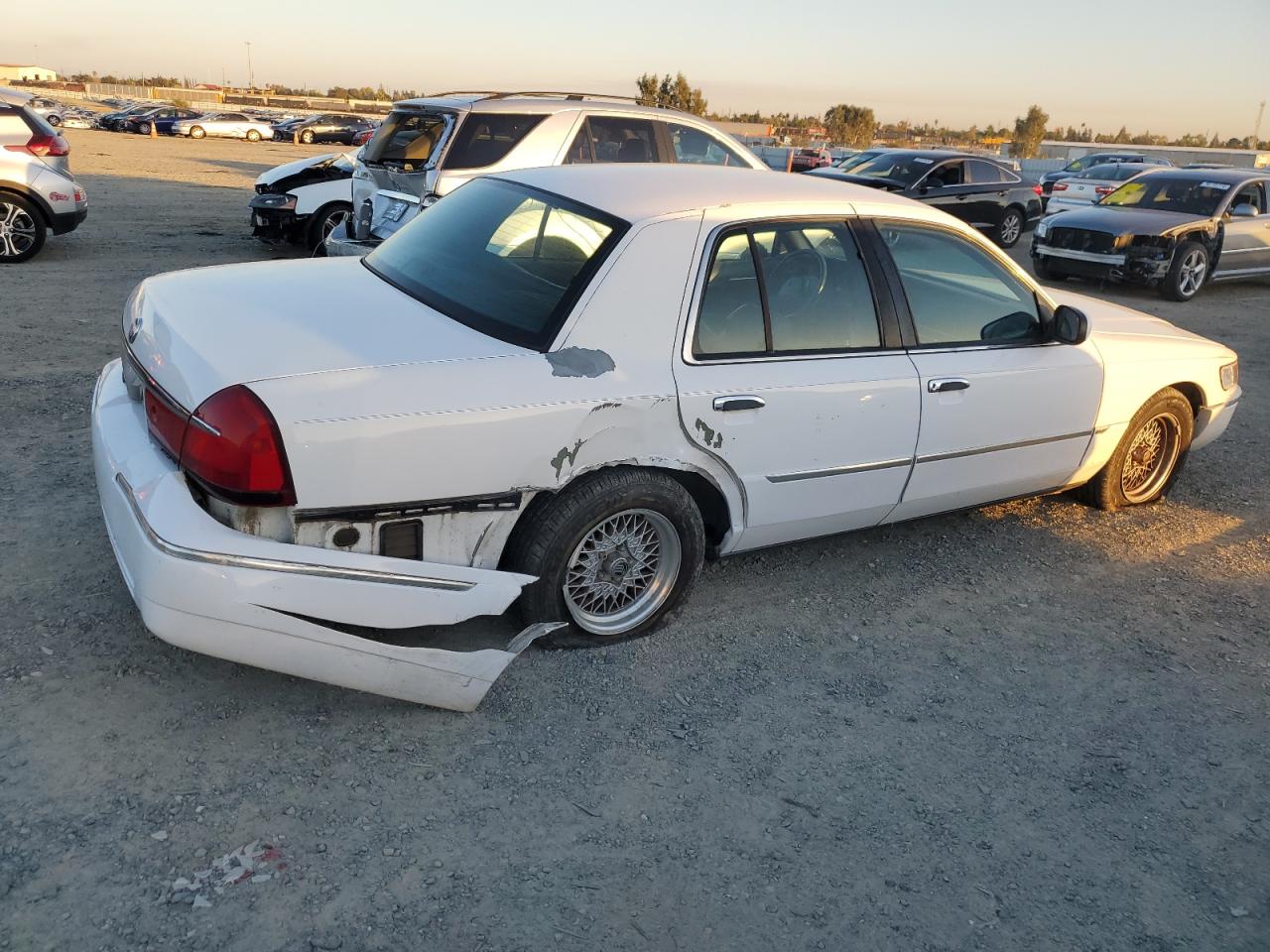 1999 Mercury Grand Marquis Ls VIN: 2MEFM75W1XX642371 Lot: 79924294