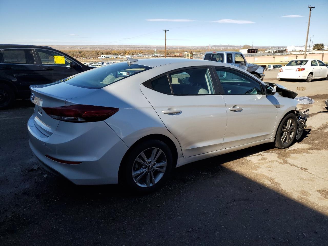 2018 Hyundai Elantra - Image 3